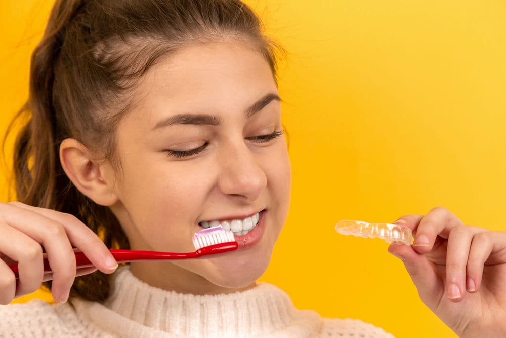 Prozirni aparatić  za zube Invisalign za blistav osmijeh bez kompromisa